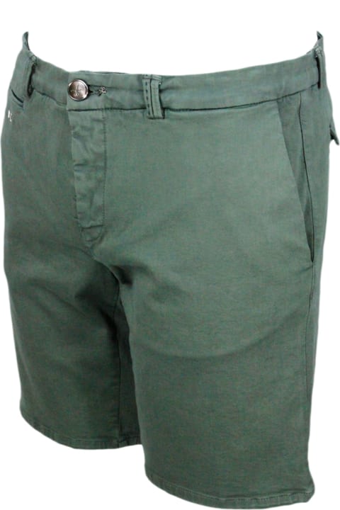 Elia Slim Bermuda Trousers In Super Stretch Cotton Gabardine With Slant Pockets With Sartorial Stitching