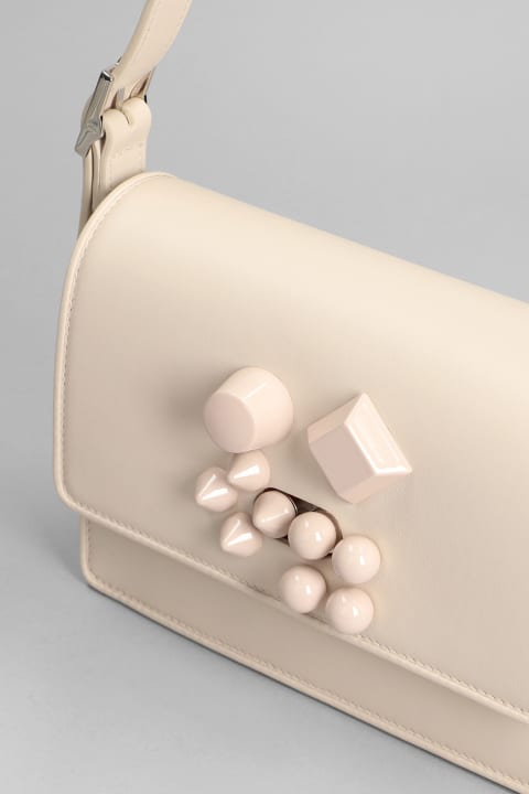 カライブ3キロ、カレボーホワイト5キロ Christian Louboutin Carasky Shoulder Bag | italist