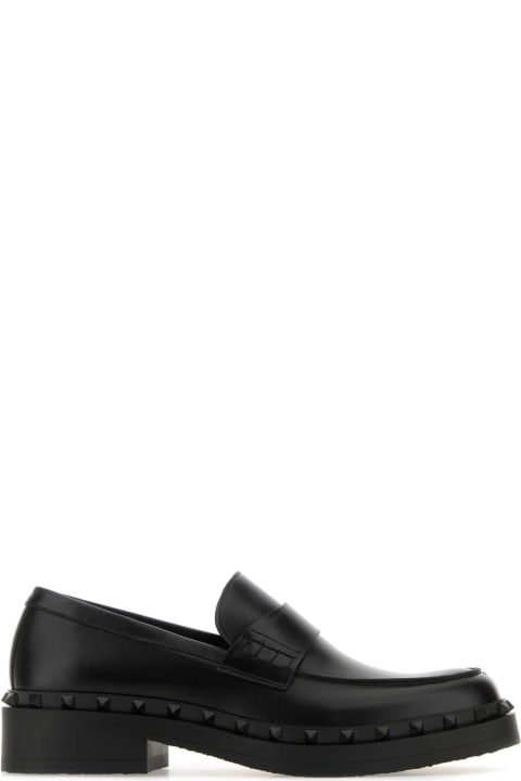 メンズ Valentino Garavaniのローファー＆デッキシューズ Valentino Garavani Black Leather Rockstud Loafers
