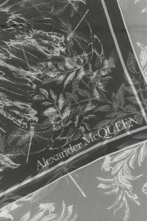 ウィメンズ Alexander McQueenのスカーフ＆ストール Alexander McQueen Printed Silk Foulard