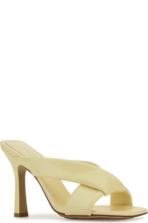 Bottega Veneta Shoes for Women Bottega Veneta Pastel Yellow Leather Riva Mules
