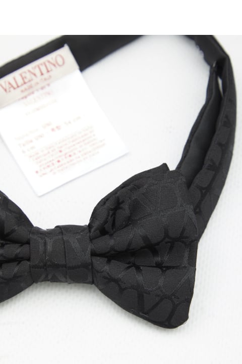 Valentino Garavani Accessories for Men Valentino Garavani Toile Iconographe Bow Tie