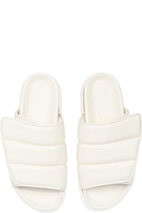 Gia 3 Puffy Sandals