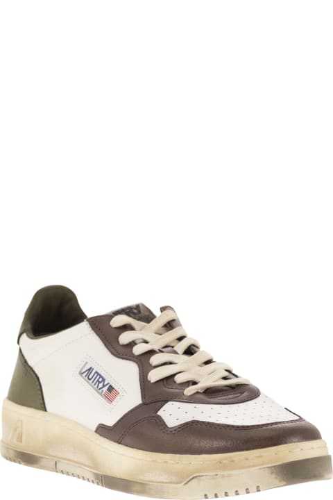 Homeware Autry Autry Medalist Low Super Vintage Sneakers In White/military/brown Leather