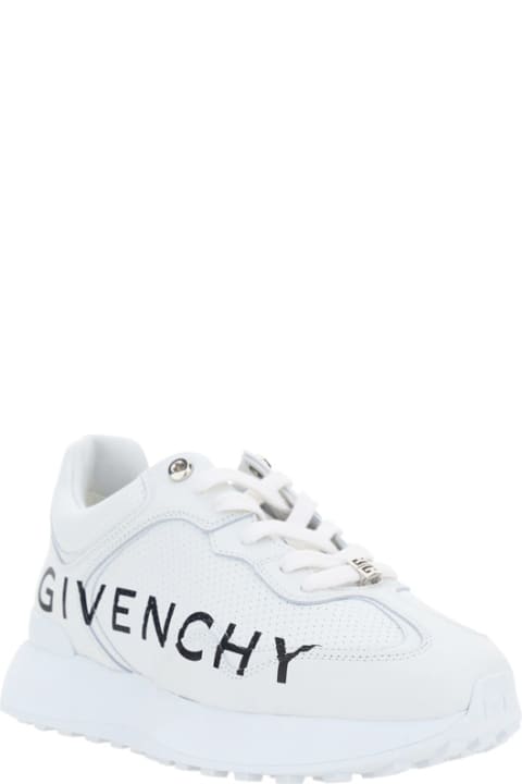 Giv Sneakers