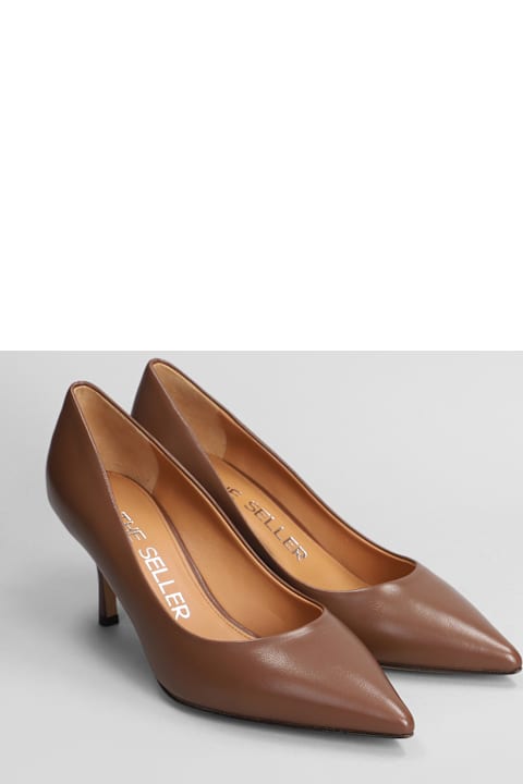 ウィメンズ The Sellerのハイヒール The Seller Pumps In Brown Leather