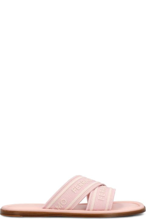 أدوات منزلية Ferragamo Logo Embossed Slip-on Sandals