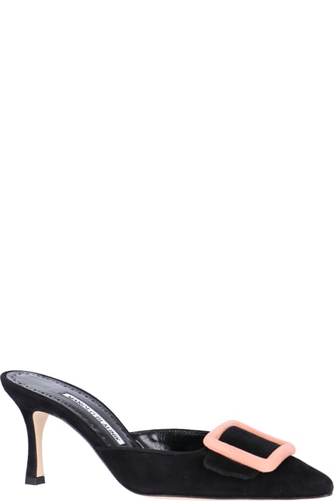 High-heeled shoe
