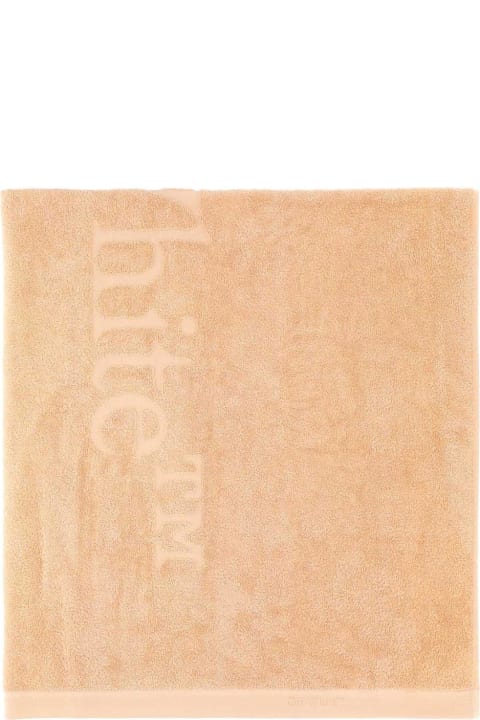 テキスタイル＆リネン Off-White Bookish Logo Detailed Bath Towel