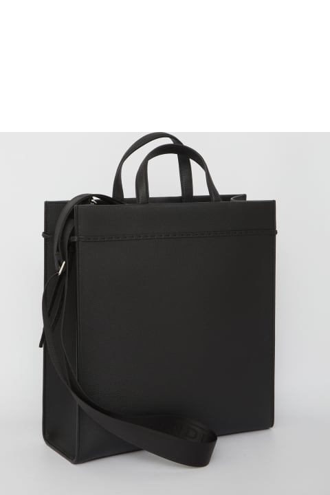 Fendi حقائب توتي لـ القسم الرجالي Fendi Go To Medium Shopping Bag