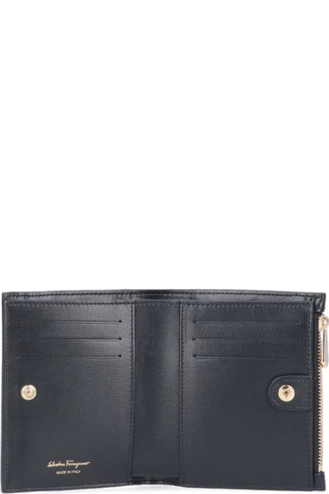 ウィメンズ Ferragamoの財布 Ferragamo 'vara' Compact Wallet