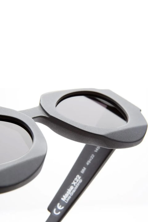Kuboraum Eyewear for Women Kuboraum Maske X22 Bm 2grey Black Matte Sunglasses