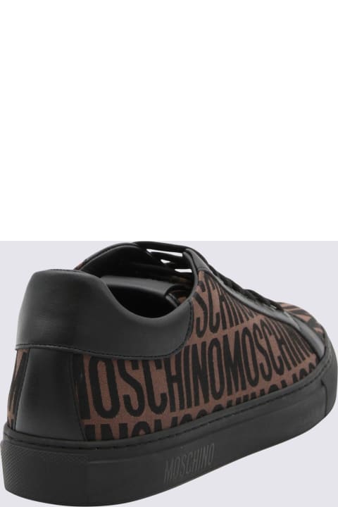 メンズ スニーカー Moschino Brown All Over Logo Sneakers