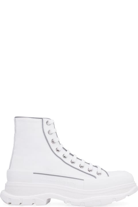 メンズ Alexander McQueenのスニーカー Alexander McQueen Tread Slick Lace-up Ankle Boots