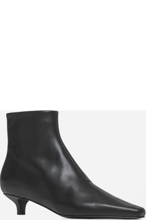 Totême أحذية برقبة لـ السيدات Totême The Slim Leather Ankle Boots