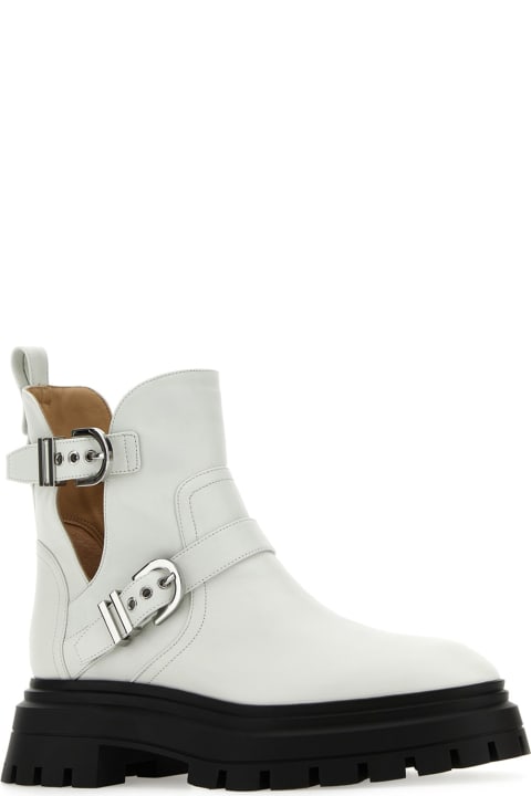 أدوات منزلية Stuart Weitzman Stivali