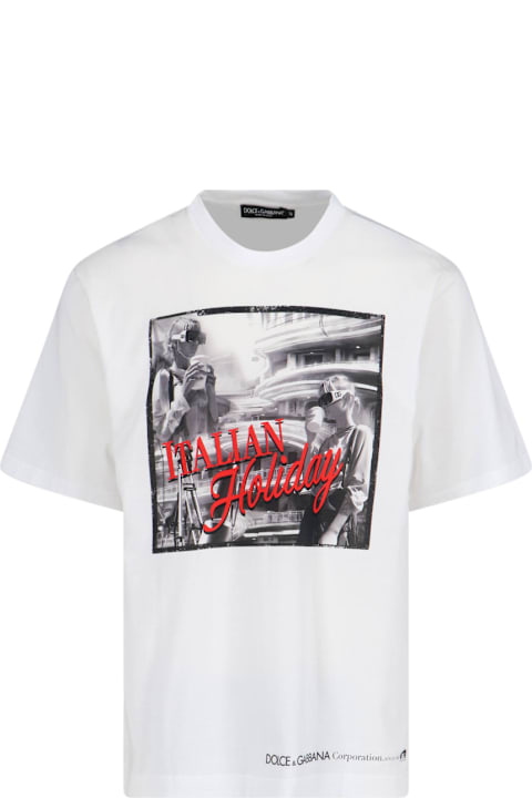 Tシャツ・カットソー DOLCE & GABBANA COTTON T-SHIRT WITH \"ITALIAN HOLIDAY\" PRINT Dolce&Gabbana Men's Italian Holiday Graphic T-Shirt | Neiman