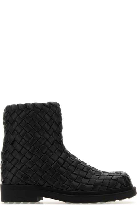 メンズ Bottega Venetaのブーツ Bottega Veneta Black Leather Ben Ankle Boots