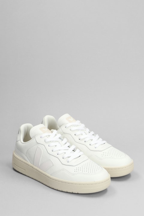 Shoes for Women Veja V-90 Sneakers In White Leather