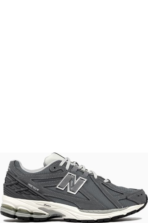 ウィメンズ新着アイテム New Balance Sneakers M1906rv