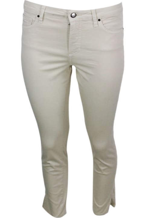 Armani Collezioni Pants & Shorts for Women Armani Collezioni 5-pocket Trousers In Soft Stretch Cotton Super Skinny Capri. Zip And Button Closure.