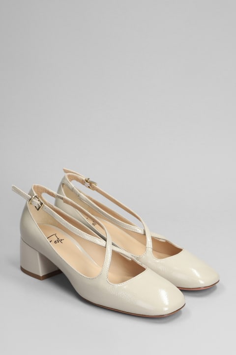 Fashion for Women Roberto Festa Actress Pumps In Beige Leather