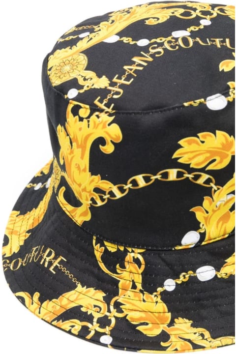 メンズ新着アイテム Versace Jeans Couture Printed Chain Bucket Hat