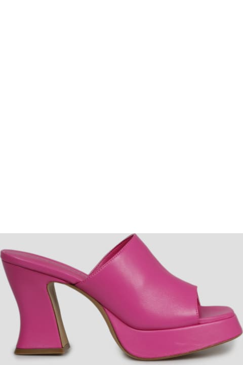 Monia Nappa Mules