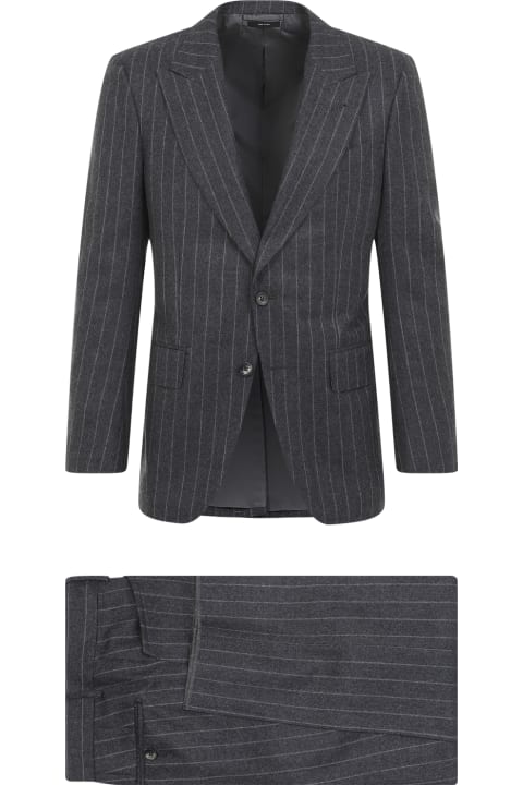 آخر صيحات الموضة من القسم الرجالي Tom Ford Wool Suit