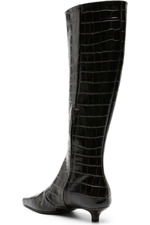 Totême أحذية برقبة لـ السيدات Totême Embossed Pointed-toe Boots