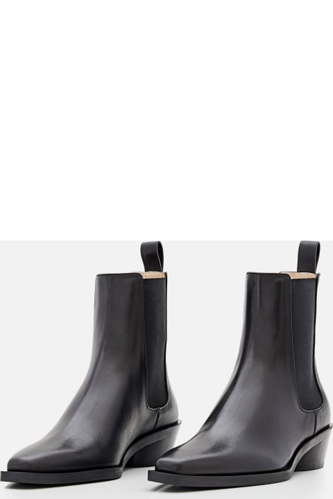 Bronco Leather Chelsea Boots