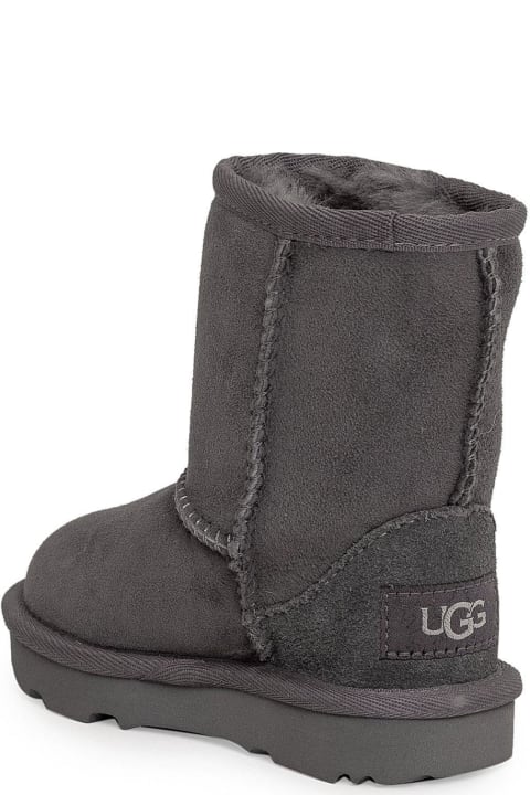 ボーイズ UGGのシューズ UGG Classic Ankle Boots