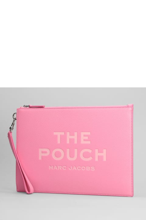 ウィメンズ Marc Jacobsのクラッチバッグ Marc Jacobs Clutch With Engraved Logo In Hammered Leather