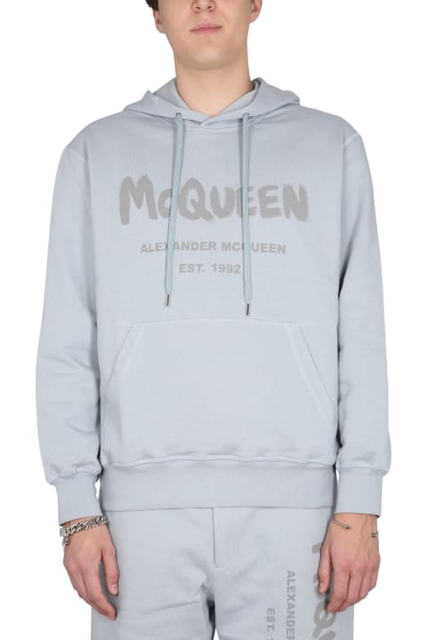 Alexander McQueen لـ Men Alexander McQueen Graffiti Logo Print Sweatshirt