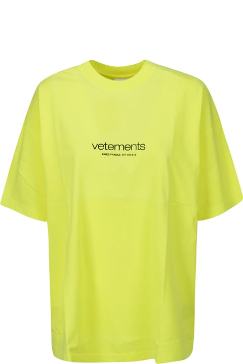 VETEMENTS for Women VETEMENTS Urban Logo Regular Fit T-shirt