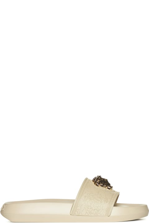 Flat Shoes