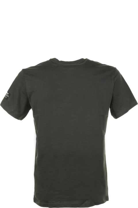 T-shirt With Contrasting Details