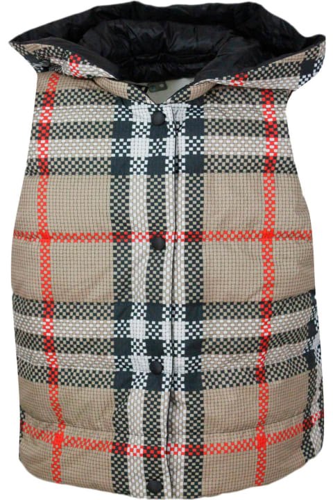 Burberry for Boys Burberry Sleeveless Gilet Padded With Real Natural Down, Closure With Burberry New Check Buttons