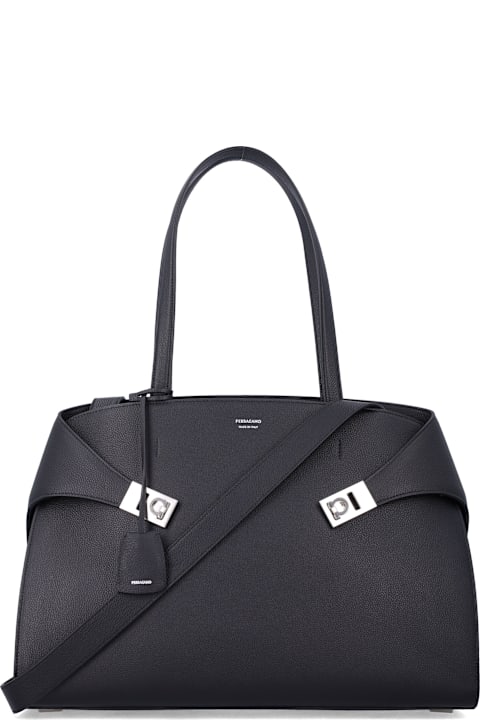 Homeware Ferragamo Ferragamo Hug Leather Shoulder Bag