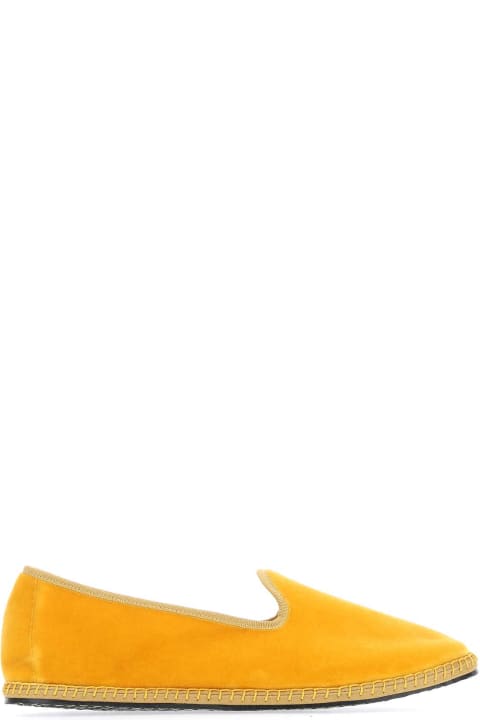 メンズ Vibi Veneziaのローファー＆デッキシューズ Vibi Venezia Yellow Velvet Slippers