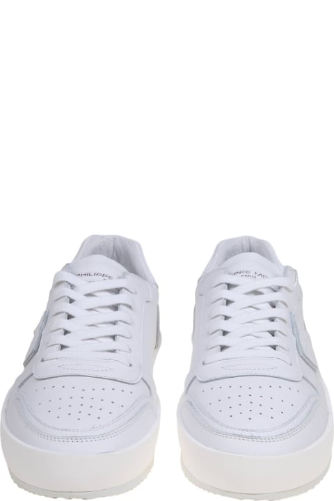 メンズ新着アイテム Philippe Model Nice Low White Leather Sneakers