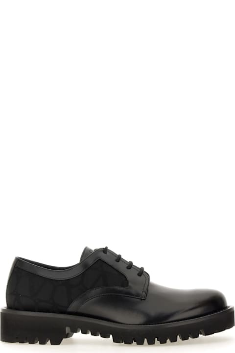 أحذية اللوفرز والبوت لـ القسم الرجالي Valentino Garavani Derby Shoe.