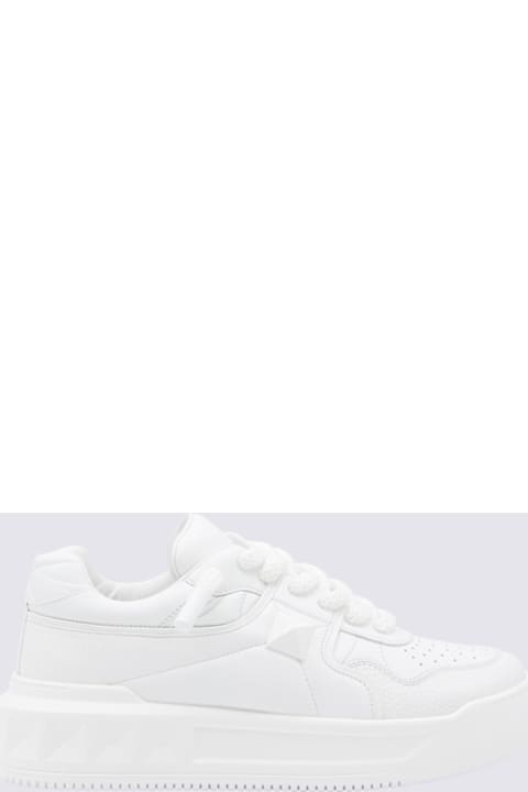 Valentino Garavani أحذية لـ القسم الرجالي Valentino Garavani White Leather Sneakers