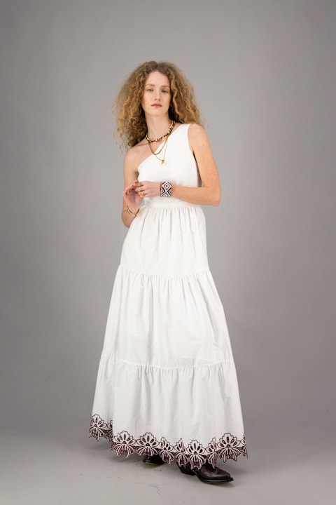 Amotea Dresses for Women Amotea Leonor In White Cotton With Cut-out Flowers