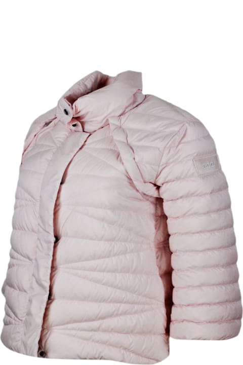 100 Gram Down Jacket With High Quality Feathers. The Sleeves Are Detachable With A Convenient Zip. Side Pockets And Zip And Button Closure