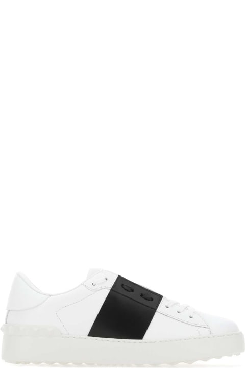 メンズ Valentino Garavaniのスニーカー Valentino Garavani White Leather Open Sneakers With Black Band