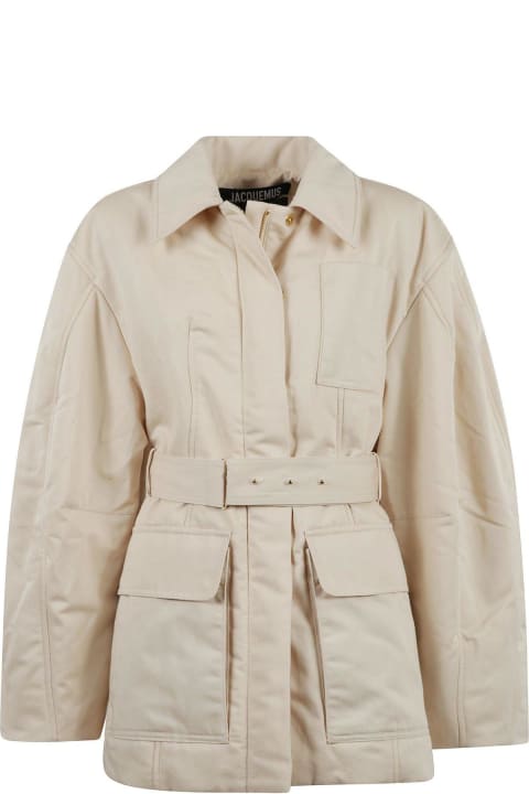 Jacquemus معاطف وجواكت لـ السيدات Jacquemus Collared Belted Jacket