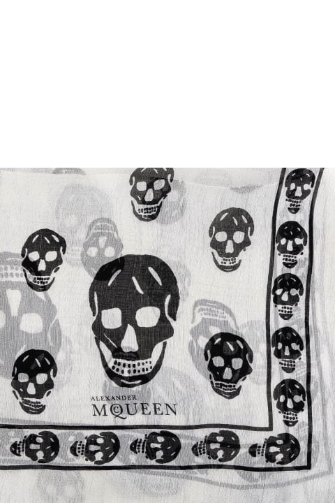 ウィメンズ Alexander McQueenのスカーフ＆ストール Alexander McQueen Skull Printed Scarf