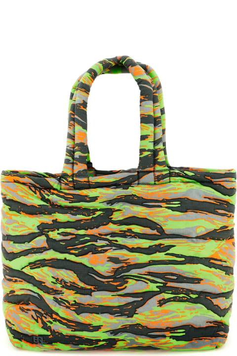 メンズ ERLのトートバッグ ERL Camouflage Puffer Bag