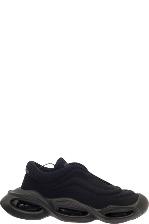 'wave' Black Low-top Sneakers With Rubber Bottom In Polyester Blend Man